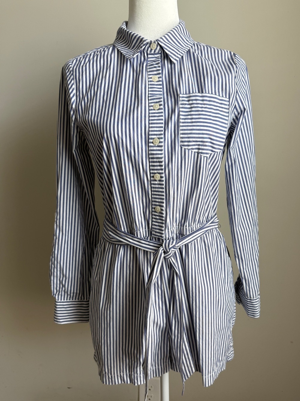Vineyard Vines Blue Striped Long Sleeve Romper w/ Shorts, Belt Sz 4 EUC
